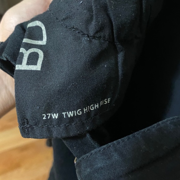 BDG high waisted distressed jeans - Picture 4 of 5